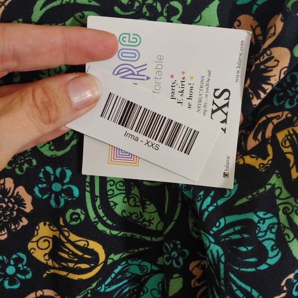 Lularoe Irma shirt - Picture 4 of 5